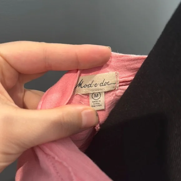 Women's Pink V-Neck Top - Picture 2 of 3